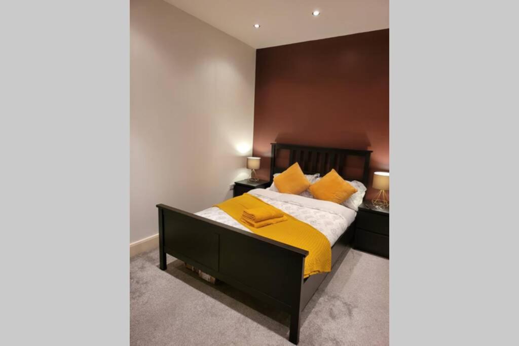 Contemporary 3 Bed Apartment In Hendon Central. Екстер'єр фото